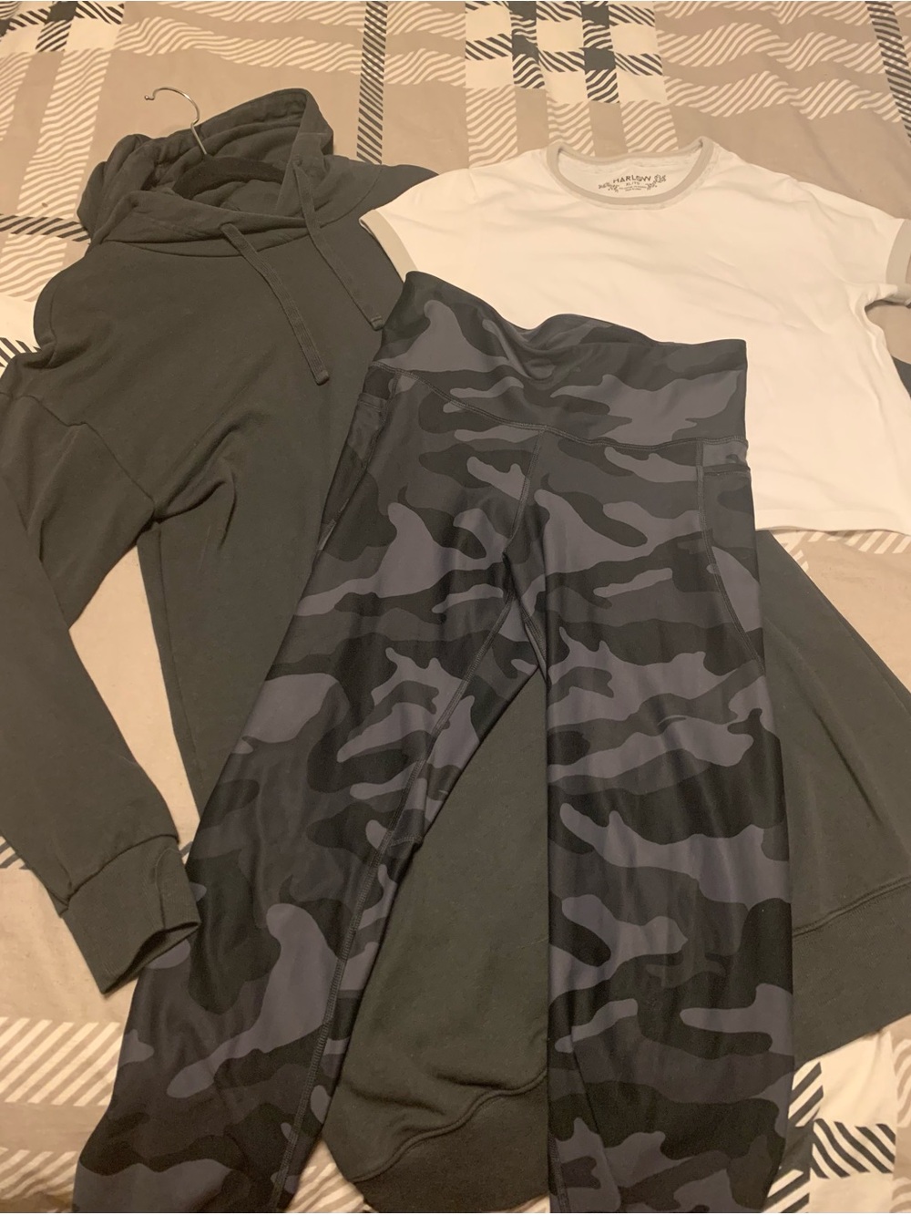 Old Navy & Harlow 3-Piece Athleisure Bundle Oversized Hoodie Camo Leggings Tee